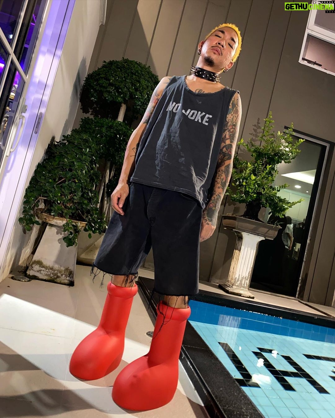 Padung Songsang - 165.9K Likes - Big red boot #bigredboots #jspkkstore #ตลกรูปหล่อพ่อรวยรถเก๋งติดแก๊สแจ๊สสปุ๊กนิคปาปิยองกุ๊กกุ๊ก 🤡🤡🤡🤡🤡🤡🤡🤡🤡🤡🤡🤡🤡🤡🤡🤡🤡🤡🤡🤡🤡🤡 @jspkk_store 🤡