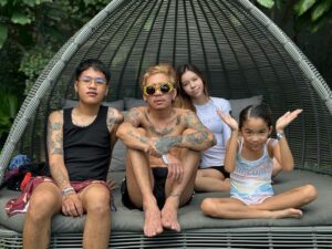 Padung Songsang Instagram - Family #ตลกรูปหล่อพ่อรวยรถเก๋งติดแก๊สแจ๊สสปุ๊กนิคปาปิยองกุ๊กกุ๊ก 🤡🤡🤡🤡🤡🤡🤡🤡🤡🤡🤡🤡🤡