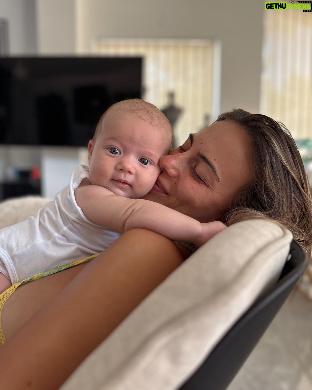 Paga - 95.3K Likes - Coucou les copains et les copines 💚 moi j’ai retrouvé ma maman et mon papa je suis trop contente 🥹