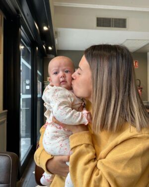 Paga Instagram - #mood de la semaine avec baby GIORGIA …
On vous souhaite un belle journée 🩷
