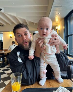 Paga Instagram - #mood de la semaine avec baby GIORGIA …
On vous souhaite un belle journée 🩷