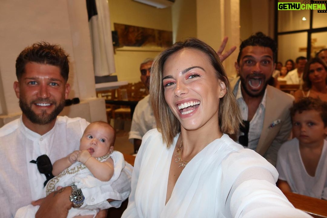 Paga - 173.1K Likes - Aujourd’hui c’était le baptême de Leewane et Maylone 💚 Giorgia a trop aimé ce moment comme nous 🫶🏼