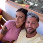Paga Instagram - COUP DE FOUDRE 😻 NOTRE TOUTE PREMIÈRE PHOTO 🫶 Cette année et spécial et magique avec l’arrivé de notre bébé 👶 Je suis sur mon petit ⛅️ J ai pas de mot pour expliquer mon amour, @giuseppacrl Depuis le 1 et jour je savais que c était toi .. Tu es unique @giuseppacrl et surtout drôle 🤣 💕 I LOVE YOU 💕 BONNE SAINT VALENTIN 💘 A TOUS ET POUR LES CÉLIBATAIRES L AMOUR ARRIVE TÔT OU TARD 🙏🏻♥️