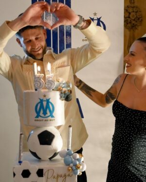 Paga Instagram - Un grand merci pour tous vos messages 35 ans, je vais être papa là plus belle chose au monde merci infiniment à la femme la plus parfaite de l univers @giuseppacrl ♥️🫄 une femme exemplaire..
