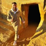 Paga Instagram - Revenir dans l’histoire avec ces monument exceptionnels a @AlUlaMoments 🇸🇦 c’était vraiment un moment spécial d’être la dans cette nature qui sort de l’ordinaire. A voir … absolument @experiencealula - #AlUlaMoments - #TheWorldsMasterpiece - #AlUla - #experiencealula @visitsaudi #visitsaudi #feelmoresaudi Medain Saleh, Saudi Arabia