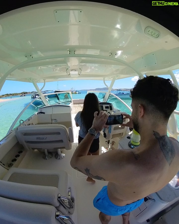 Paga - 137.5K Likes - I LOVE YOU BABY @giuseppacrl bientôt on sera 3 🙏🏻♥️
Et vous la fafa Quel est votre destination de vos rêves ?
Service de conciergerie ➡️ @elegancesxm