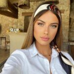Paga Instagram - COUP DE FOUDRE 😻 NOTRE TOUTE PREMIÈRE PHOTO 🫶 Cette année et spécial et magique avec l’arrivé de notre bébé 👶 Je suis sur mon petit ⛅️ J ai pas de mot pour expliquer mon amour, @giuseppacrl Depuis le 1 et jour je savais que c était toi .. Tu es unique @giuseppacrl et surtout drôle 🤣 💕 I LOVE YOU 💕 BONNE SAINT VALENTIN 💘 A TOUS ET POUR LES CÉLIBATAIRES L AMOUR ARRIVE TÔT OU TARD 🙏🏻♥️
