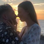 Paga Instagram - COUP DE FOUDRE 😻 NOTRE TOUTE PREMIÈRE PHOTO 🫶 Cette année et spécial et magique avec l’arrivé de notre bébé 👶 Je suis sur mon petit ⛅️ J ai pas de mot pour expliquer mon amour, @giuseppacrl Depuis le 1 et jour je savais que c était toi .. Tu es unique @giuseppacrl et surtout drôle 🤣 💕 I LOVE YOU 💕 BONNE SAINT VALENTIN 💘 A TOUS ET POUR LES CÉLIBATAIRES L AMOUR ARRIVE TÔT OU TARD 🙏🏻♥️
