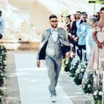 Paga Instagram - YA PAS RIEN LA … un vrai Manequin 🤦‍♂️ merci pour ses moments unique magique et festif en famille … @nikolalozina @lauralempika @w9officiel @saltofr @empiredumarie ♥️VIVE LES MARIÉS ♥️ Scea du Chateau la Galiniere