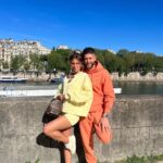 Paga Instagram - Une journée qui devait finir à Disneyland Paris, finalement complet 🥺 alors on profite du soleil parisien pour se promener avec @giuseppacrl en amoureux… À ce soir pour ce Classico, aller l’ @olympiquedemarseille et retrouvez moi ce soir sur @funradio de 21 a minuit en live … ♥️ @oceansapart.fr Tour Eiffel Paris France,