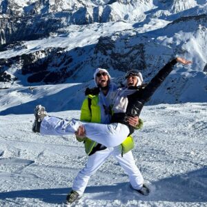 Paga Instagram - Une seul chose à vous dire pour cette nouvelle année 2022 ….. d être heureux au quotidien avec la santé le reste c est éphémère ❤️ @giuseppacrl