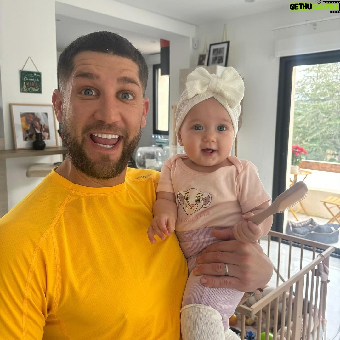 Paga - 179.3K Likes - BON 1 er WEEK-END de 2024 la FAMILLE on vous embrasse avec ma bomba méditerranéenne GIORGIA PAGGINI 🫶☘️🫶