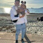 Paga Instagram - Petite promenade, avec mon amour de ma vie, 🫶♥️🫶 Pere et fille. Bon week-end à tous on vous aime!! 🫶 Saint-Cyr-sur-Mer