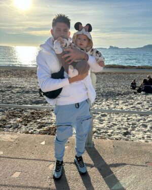 Paga Instagram - Petite promenade, avec mon amour de ma vie, 🫶♥️🫶 Pere et fille. Bon week-end à tous on vous aime!! 🫶