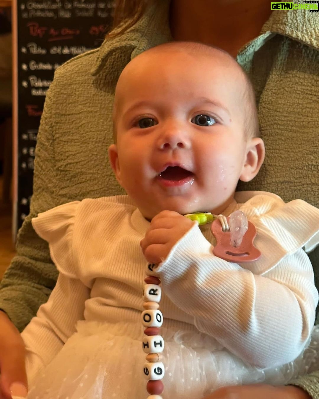 Paga - 68.9K Likes - Je n’ai pas pu résister à vous montrer ma merveille qui me donne au quotidien du sourire toujours accompagné de sa superbe maman 🫶♥️🫶 @giuseppacrl @lestarpainsucres
