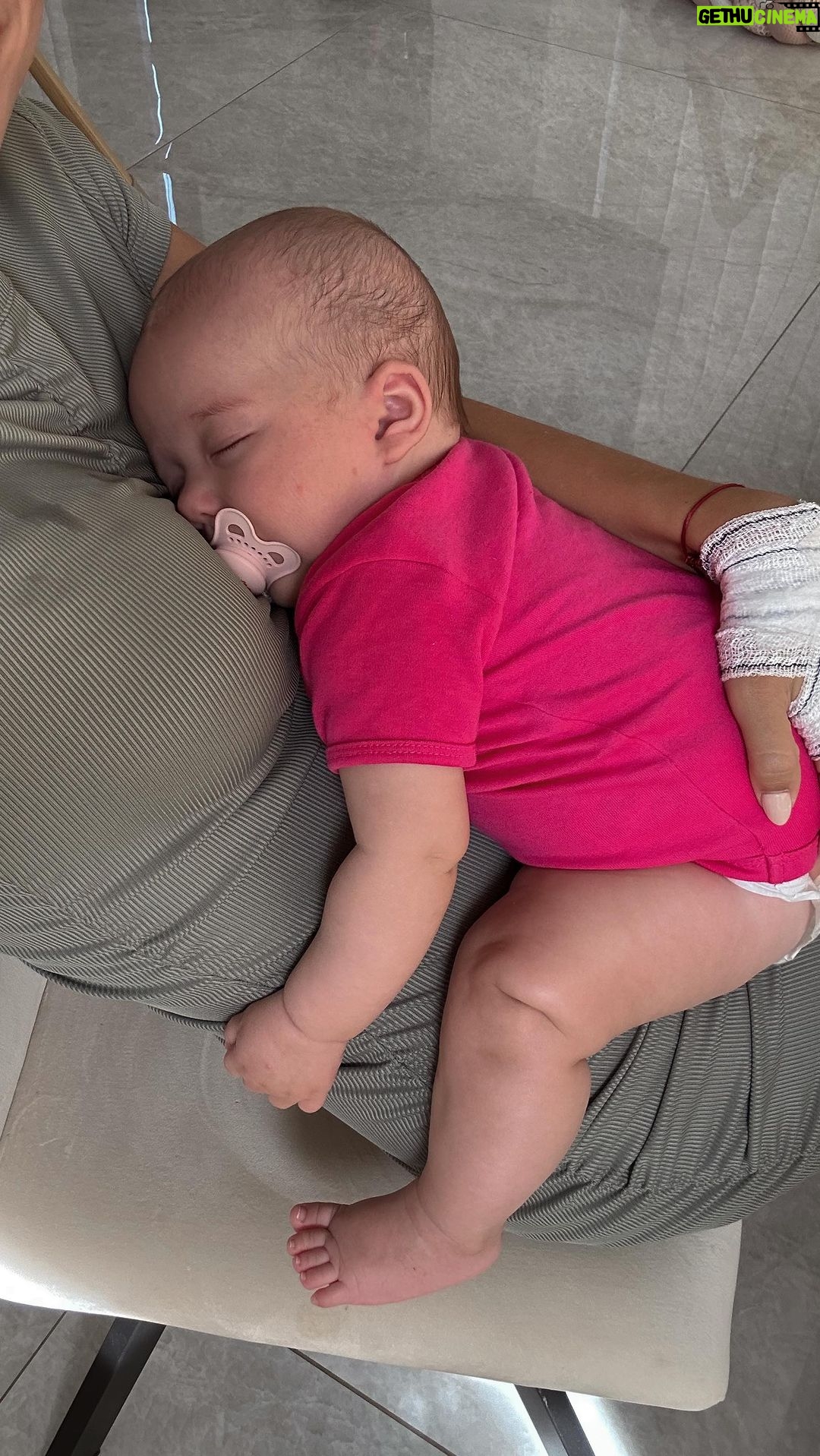 Paga Instagram - « Ils étaient comment tes parents avant ? » : NOUS 🥹🩷