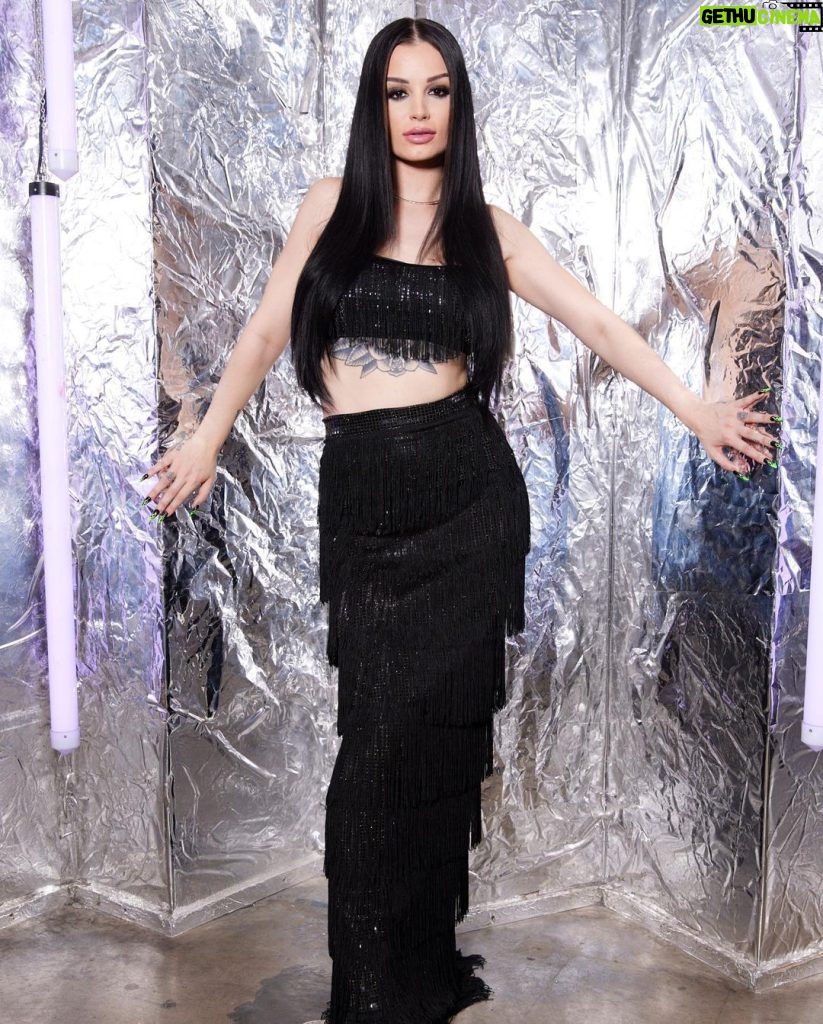 Paige Instagram - Cher vibes ⚡️