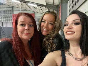 Saraya-Jade Bevis Instagram - Very hectic few days!! But loved seeing my family again! Love them so much! Always hard to say goodbye but I feel so lucky to have such a close, supportive wonderful family who just want the best for one another. Can’t wait to bring Ronnie with me so he can get the biggest group hug from you all. Love you so much and see you again soon ❤️