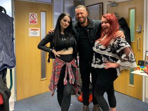 Saraya-Jade Bevis Instagram - Very hectic few days!! But loved seeing my family again! Love them so much! Always hard to say goodbye but I feel so lucky to have such a close, supportive wonderful family who just want the best for one another. Can’t wait to bring Ronnie with me so he can get the biggest group hug from you all. Love you so much and see you again soon ❤️