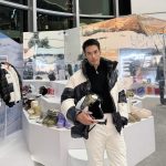 Pakorn Chatborirak Instagram - ชุดพร้อมท์ท์ท์ เด๋วไปซ้อมไถลงจากสไลเดอร์7สีสวนสยามก่อน 🏂⛄️ @leisuresocial