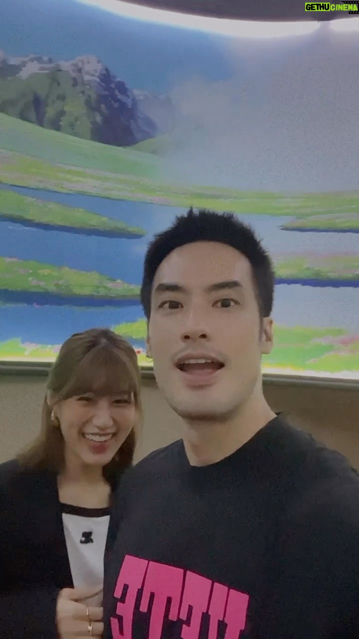 Pakorn Chatborirak Instagram - ที่หยุดถ่ายคือ ไปนั่งกุมหัวมึน @fayefayeye