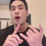 Pakorn Chatborirak Instagram - มันคือ อัดอั้นมากจริงๆ ใครนอนไม่หลับฟังทางนี้ด่วน!! #ดีจนต้องมานั่งอัดคลิป ใครไม่อยากฟังยาวๆ ฟังแค่ช่วงต้นก็พอครับ แล้วออกไปร้านยาได้เรย 5555555 รับรองไม่ผิดหวัง 🤗👍🏼 @mediviss.official แมกซ์ คาโมมายล์ กาบ้า วิตามินบี12 plus ช่องทางการขาย : เมดิวิสส์ จัดจำหน่ายช่องทางดังนี้ ช่องทางOffline 1.EVEANDBOY 16 สาขา 2.Gourmet Market 9สาขา 3 ร้านยากรุงเทพ 75 สาขา 4. ร้านยาFascino 103 สาขา 5. SCG 2สาขา 6.ร้านยาทั่วไป อีก1,000กว่าสาขา ช่องทางOneline(บริษัท) 1.website www.mediviss.com 2.Shopee Mediviss Official 3.Lazada Mediviss 4.deelife 5.ShopAt24