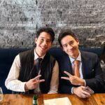 Pakorn Thanasrivanitchai Instagram - Yesterday I had the incredible privilege of sitting down with @pita.ig @tim_pita, the influential one who restores my and Thailand's new generation’s faith and hope for the country. Thank you for letting me represent Thai students from Columbia University and share a brief conversation with you. Despite the short time we had due to the tight schedule, you abundantly moved us with your insightful perspectives, wisdom and simplicity. I do really wish we had longer. 🥺🧡 His conversation was not just about politics, but about the progress, hope and the future of Thailand. It was an honor to discussed our shared vision for a brighter, more inclusive future. New York City is being served as the backdrop for this enlightening exchange, reminding us that our dreams for a better Thailand knows no border!! We voters would definitely keep supporting the @moveforwardparty.official even in the parliamentary opposition. 🙇🏻‍♂️💙🗽 We strive for a Thailand where every voice is heard and every citizen’s potential is realized. Let's gooo🙌🏼💫 Ps. The bodyguard part was unexpected, but it was such a pleasure to help. Thank you @bas_ny for the opportunity krub. 🙇🏻‍♂️🙏🏼 New York, New York