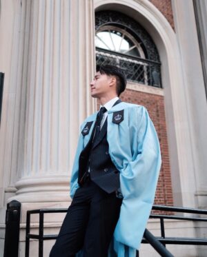 Pakorn Thanasrivanitchai Instagram - Finally posting sth 😂! จบละค้าบบบบ 🥹🇺🇸🎈🎊✅ ป.โท ณ โคลัมเบีย โคดเหนื่อยแต่โคดคุ้ม 💙
.
From Thailand's entertainment industry to the dynamic world of US real estate, my journey has taken an exhilarating turn. Today, I proudly celebrate graduating from the Masters of Science in Real Estate Development program at Columbia University, marking a remarkable chapter in my life. 🎓 With immense gratitude, I reflect on the nine incredible years I worked as an actor. The journey would not be so fulfilling and memorable without all of my supportive audiences, whom I cannot thank enough. While my path has shifted, the passion ignited on those shows and stages continues to fuel my drive for success in this new chapter. 
.
I am deeply thankful for the unwavering support from my family, professors, mentors, and classmates, who believed in my potential and helped shape me into the professional I am today. As I embark on this exciting journey in the real estate business, I will carry the spirit of a humble, hard-working, and persevering artist. Here's to embracing change, pursuing new passions, and creating some of Thailand's better developments. LET'S GOOOO!!!!! 🙇🏻‍♂️🔥🔥💙🙌🏼
.
#columbia