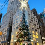 Pakorn Thanasrivanitchai Instagram - Sending love from New York 🍷🥳🎄 MERRY X’MAS guys 🙂 Let your heart be light ! From now on, our troubles will be out of sight. 💚 Rockefeller Center Christmas Tree