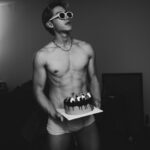 Pakorn Thanasrivanitchai Instagram - Happy dirty 30th 🎂❤️‍🔥 Balancing the maturity and the liberal side of mind 🖤🤪 Thank you for all the wishes guys, Y'all are a force to be reckoned with! 🔥 . . #birthday #newyorkcity Cr. @mewsuppasit New York, New York
