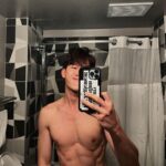 Pakorn Thanasrivanitchai Instagram - Already had too much walking🥴 been climbing up and down to subway as my exercise lol . #nyc #newyork Henn na Hotel New York