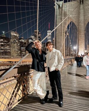 Pakorn Thanasrivanitchai Instagram - Yo! This broski is rocking da big Apple 🍎🗽
@mewsuppasit 
.
#newyorkcity
