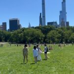 Pakorn Thanasrivanitchai Instagram - Gigi 🦊 a Columbia daughter 🍑 @gigi.chidid . @rienne96 Central Park, New York