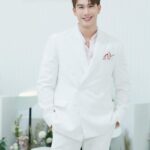 Pakorn Thanasrivanitchai Instagram - Bring out the youthful you! Only by the best @classyclinic ☺️🌷🤌🏼 . วันนี้มาเช็คอัพสุขภาพ พร้อมดูแลผิวให้มี Skin Quality อย่างเป็นธรรมชาติ 🫶🏼 กับ @drjunjune คุณหมอจูน พญ.นันทนัช เดี่ยวสมบูรณ์ ให้ผิวกระชับ มีความชุ่มชื้นดูแลผิวให้ดูดีขึ้น ด้วยนวัตกรรมการกระตุ้นการสร้างคอลลาเจน ในงานเปิดตัวแคมเปญ “เป็นตัวคุณ...ที่รักตัวเองมากกว่าที่เคย” ฉลองเปิดตัว @classyclinic ราชพฤกษ์ โฉมใหม่ โลเคชันใหม่ครับ 🤍🩷 . #ILoveMyClassyReflection #ClassyClinic #ราชพฤกษ์ Classy Clinic
