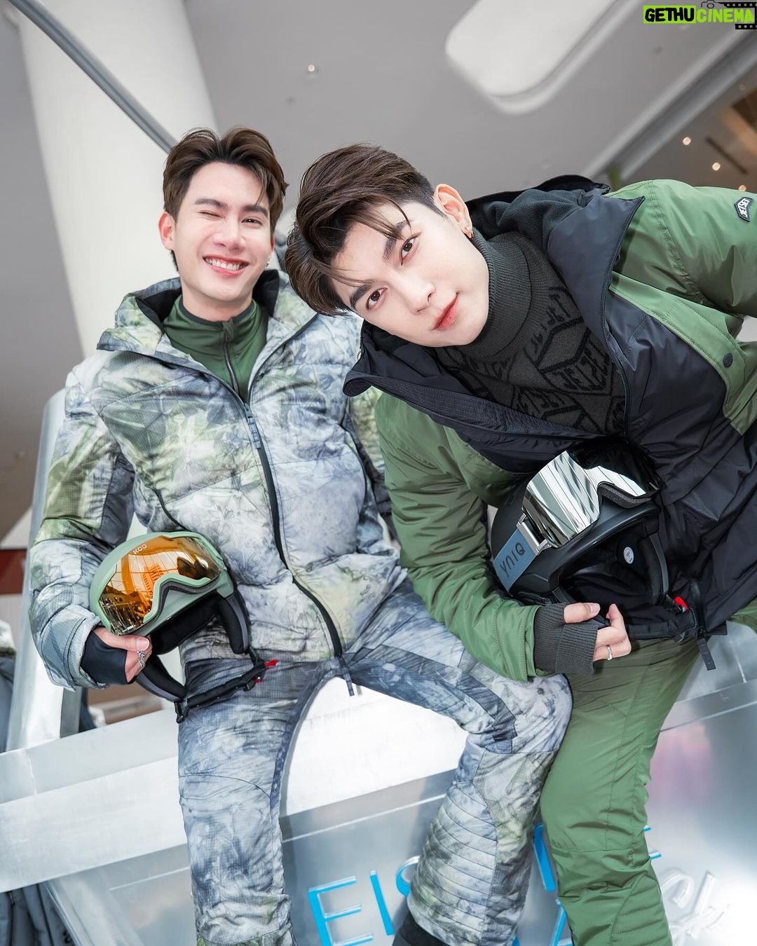 Pakorn Thanasrivanitchai Instagram - Rocking the slope better this year with your upgraded gear from @leisuresocial 😜🤘🏼⛷️🩵 Enjoy the Pop-up winter wonderland only at 2F, Central Embassy! You’d better hurry, cause the cold won’t last! 🤪 . #leisuresocial #leisuresocialski MUA : @_hameishem Hair by: @sea2_hair_stylist