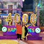 Palak Sindhwani Instagram - Beyond Grateful..❤️ Time Flies and How!! ✨ Congratulations to the entire team of @taarakmehtakaooltahchashmahnfp for achieving this milestone and Thank You to each one of you for showering so much love and support, Aapke pyaar se hi hum sab hai!! 🧿 #4000episodes #tmkoc #grateful #instamood #celebration #fyp #palaksindhwani