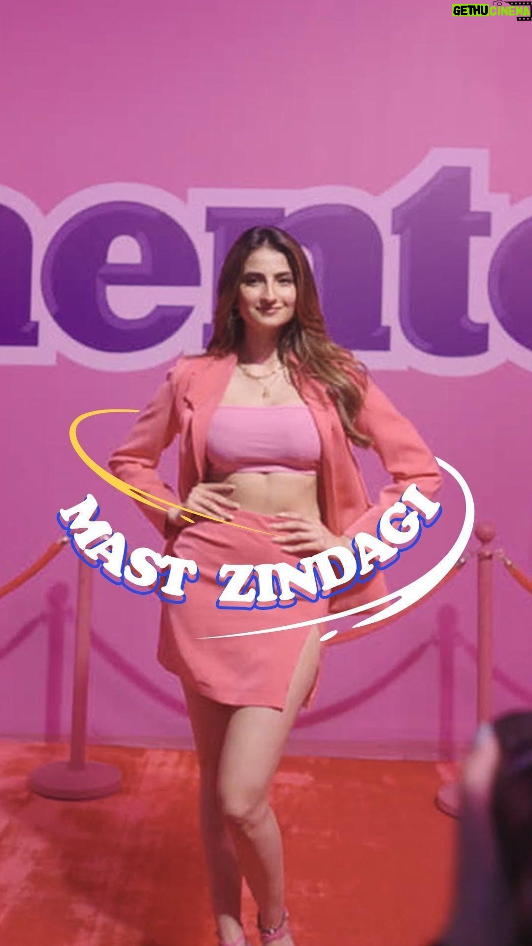 Palak Tiwari Instagram - Take a jhalak at my Mentos Zindagi and make your Zindagi Mast too 😍 Stay tuned and watch out the @mentosindia space for more disruption to your “Aam Zindagi” 😈 #mentoszindagi #mastzindagi #mentos #mentosindia #yestofresh