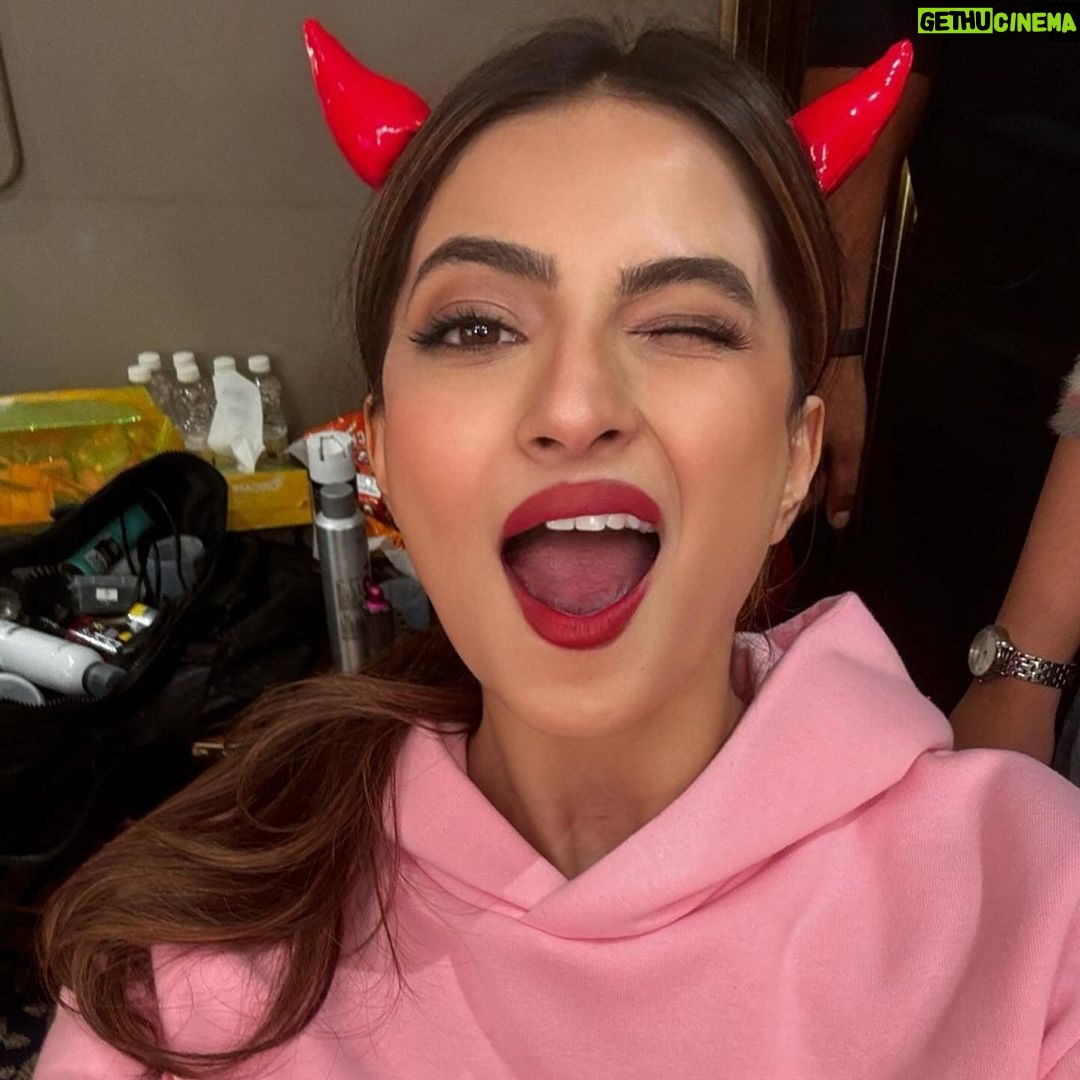 Palak Tiwari Instagram - A demon and my biggest sin is I love snacks 🐥