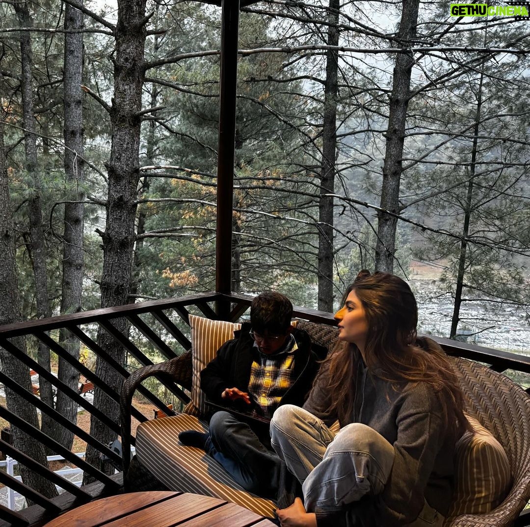 Palak Tiwari Instagram - Had a blast at @welcomhotel.pinenpeak_pahalgam 🌞🏞️❤️