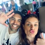 Paloma Bernardi Instagram - “Se você pode sonhar,você pode fazer.” E eu tô aqui,me sentindo praticamente uma menina! Uma menina mulher…Que brinca, que acredita, que sonha e que busca fazer tudo acontecer!✨ #Menina30+ #WaltDisney #Disney #Orlando @disneyworld.brasil 💓🇺🇸 Orlando, Florida