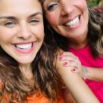 Paloma Bernardi Instagram - Sabe quando a sua felicidade é a minha? Pois bem,Tia Fabi! Hoje eu celebro a sua vida com uma boa dose de felicidade! Com uma boa dose de risadas espalhafatosas!! Com uma boa dose de gratidão! E tudo isso porque temos motivos para agradecer a Deus pela sua existência, pela mulher que vc é, pela profissional, pela amiga e por ser merecedora de tudo que vem conquistando! PARABÉNS! E obrigada por me permitir acompanhar sua jornada nessa vida e por viver de pertinho seus altos e baixos, porque somos amigas assim: na alegria e na tristeza, na saúde e na doença e etc…senão nem vale!! Não aceitamos menos que isso,né!!? Hahaha… 😂 Que Deus ilumine seus passos com reciprocidade nos encontros da vida, com respeito,amor, reconhecimento, alegria, abundância e livramentos! Tô aqui! ✨ @fabimangini 🧡🩷 Feliz Aniversário! São Paulo, Brazil