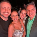 Paloma Bernardi Instagram - Sempre é uma questão de ser e fazer acontecer! Cheguei em Orlando já com essa missão, apresentar um evento beneficente ao lado do meu amigo @leo_fuchs ! Que honra! Que privilégio ver o @ifyoufoundation acontecer!! Que alegria sentir que aqui do outro do mundo, meu coração se identifica com seu @fernandapontesoficial ! Vamos juntas, pois já disse que agora sou família IF YOU! ✨💙 Parabéns pelo projeto e que a cada ano possamos arrecadar mais e mais voluntários e doadores…. #Solidariedade #Compromisso #Dedicação #Ser #Acontecer #IfYouFoundation 🇧🇷 🇺🇸 Fotos: @imagesolutionsis Orlando, Florida