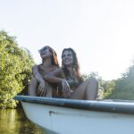 Paloma Bernardi Instagram - Dia de luz, festa de sol E o barquinho a deslizar No macio azul do mar… . . . . . . . . OBRIGADA BAHIA - BAIXIO Foto: @thiagorsampaio 🛶☀️✨ @reveillondosquereres @dreamculture.ag @baixioturismo @primahub #Bahia #Baixio Praia De Baixio - Bahia