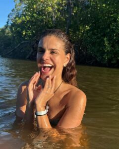 Paloma Bernardi Instagram - Skincare Natural ✨ Já de cara e alma lavada ! Já pode vir 2024! @reveillondosquereres @baixioturismo #Raiz @dreamculture.ag @primahub #Baixio #Bahia Foto: @adrilimaa @meuolhaar