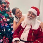 Paloma Bernardi Instagram - Aeeee, Família Natalina!! O amor está no meio de nós!! 🎅🏼✨🎄💛🙏🏽🎁✨🎄💛🙏🏽🎁🎅🏼 É NATAL!! É família!! É comilança da boa e quem aí vai almoçar agora o “soborô”, o “restondontê” de ontem!? 😂 Aeeee,Tradição Natalinaaaa !! São Paulo, Brazil