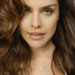 Paloma Bernardi Instagram - Ei Biolovers, vem conferir um gostinho dos lindos conteúdos que estamos produzindo pra vocês, em breve teremos muitas dicas de beleza da nossa musa @palomabernardi , fiquem ligadinhas ❤️#palomabernardi #bioextratus