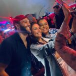 Paloma Bernardi Instagram – Mais uma @tardezinha pra contar história!
Aqui,praticamente no quintal da minha casa,vivendo a ousadia e alegria de ser feliz com muito “pagodin”!! Que MomenTHo!!!Que MomenTHo,senhoras e senhores!! Fortes emoções!! Obrigada @thbarbosa @rafaelzulu e equipe, vocês entregaram tudo!
TARDIZINHAAAAAA, EU FUI EU TAVA ! ✨ São Paulo, Brazil