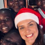 Paloma Bernardi Instagram - Eu ouvi por aí que Natal é um abraço! E é! Natal é compromisso! Natal é presença! Natal é um sorriso!Natal é solidariedade! Natal é ação positiva e ativa! É generosidade!E é! Natal é amor todo dia!É respeito todo dia! É olhar o outro com o coração todo dia!Por isso e por aquilo…NATAL É TODO DIA! ✨ #AfilhadosdeCoração #NatalTodoDia São Paulo, Brazil