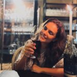 Paloma Bernardi Instagram - Ah,um vinho…me faz sorrir facin,facin ! ✨🍷✨🍷✨🍷✨🍷✨🍷✨🍷 São Paulo, Brazil