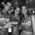 Paloma Bernardi Instagram - . SÓ PORQUE É TUDO NOSSO! ♥️✨❤️‍🔥❤️👄❤️❤️‍🔥✨♥️ Sente aí esse carrossel carnavalesco… @nossocamarote @cseventos #DeixaFalar Rio de Janeiro, Rio de Janeiro